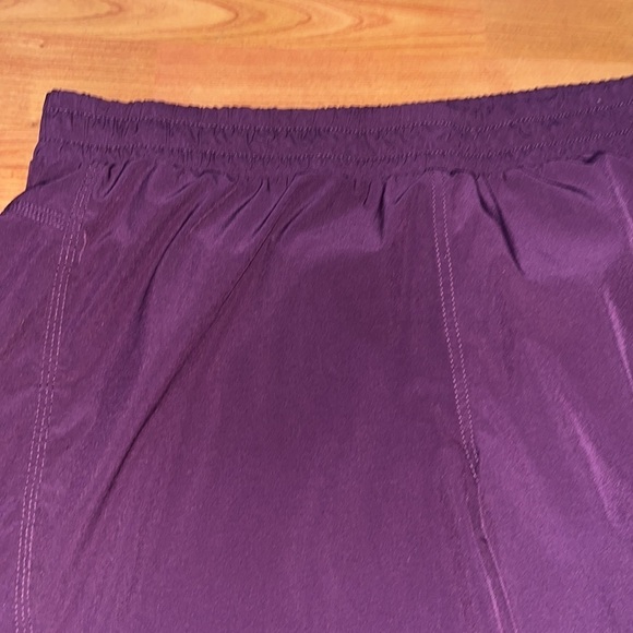 Old Navy women’s plum colored joggers Size XL - Picture 4 of 11